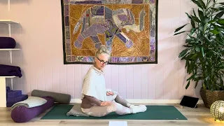 Ro og behag i perimenopausen 30 min yoga